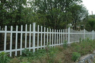 PVC护栏与锌钢护栏 选择指南与对比分析